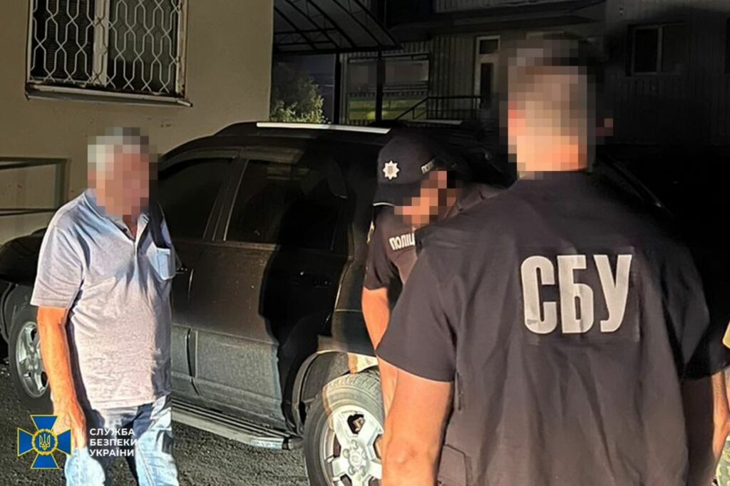  система «Шлях» і схема фіктивної роботи водіям спрацювала для виїзду з України,