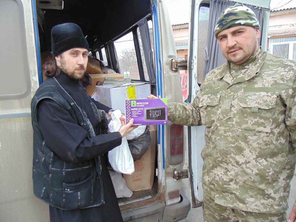 Волонтерство – важливий складник сучасного життя України. Волонтери й волонтерки підтримують наших військових. І ця історія – про них.