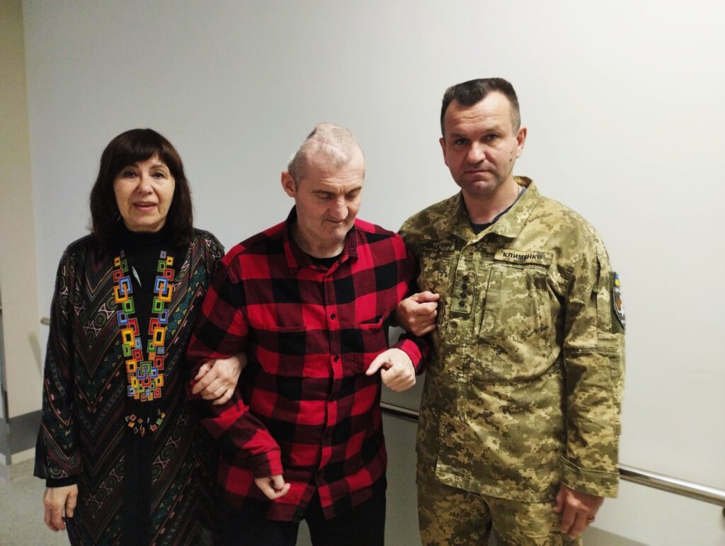 Волонтерство – важливий складник сучасного життя України. Волонтери й волонтерки підтримують наших військових. І ця історія – про них.