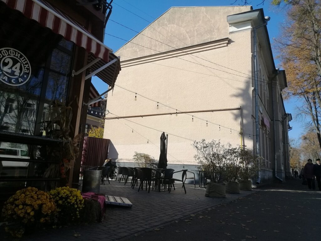 ФОТО 6. Місце для стінопису. Джерело: ЗМІСТ 