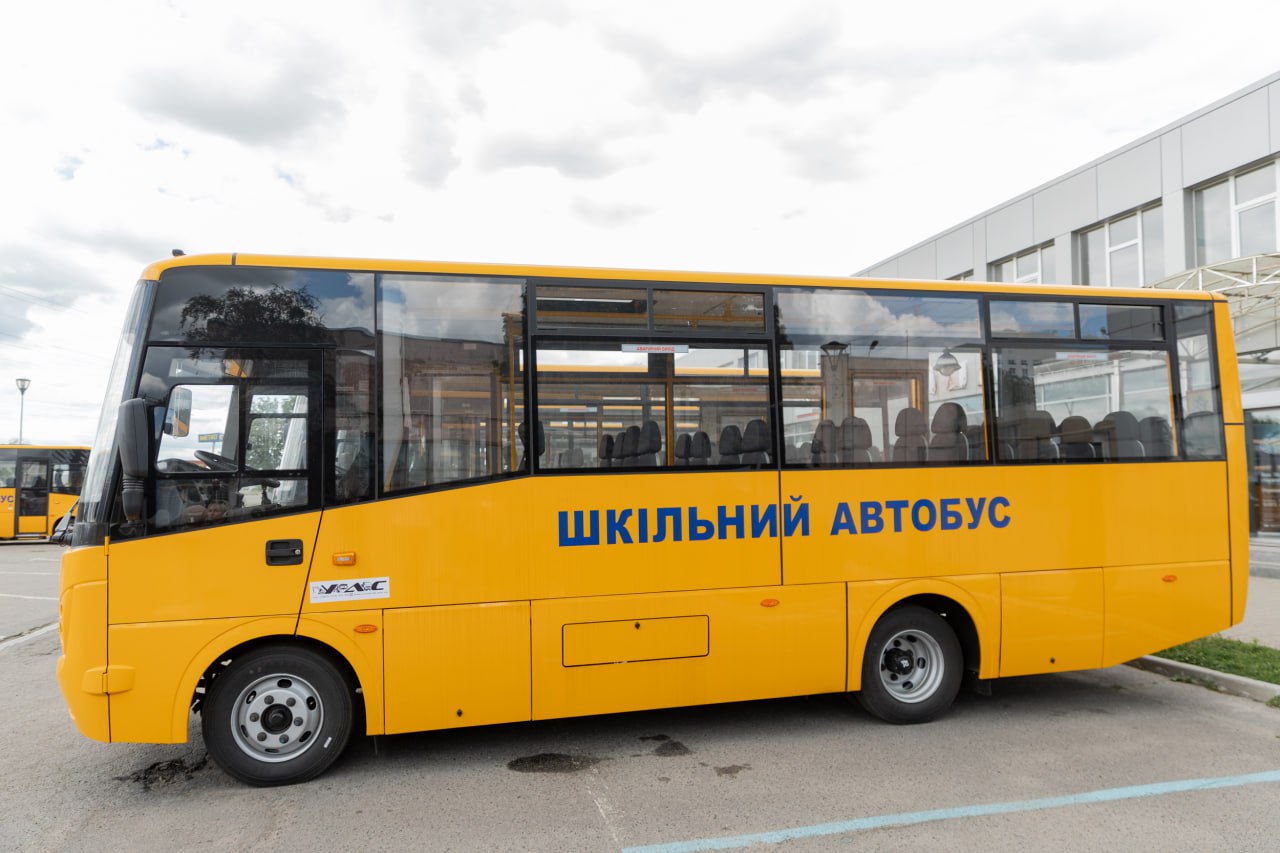 Шкільний автобус на Полтавщині.