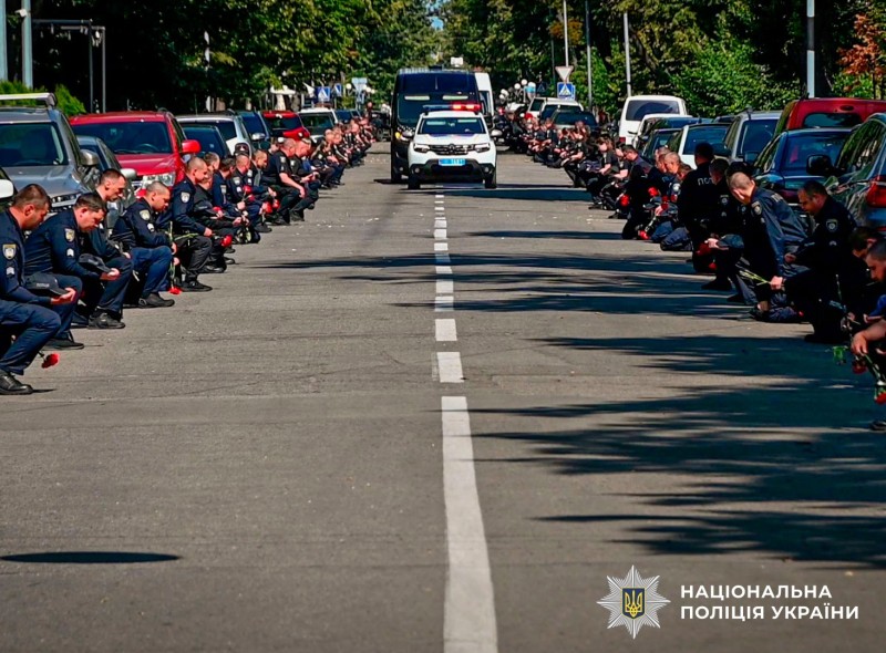 Живим коридором у Полтаві поліція провела побратима