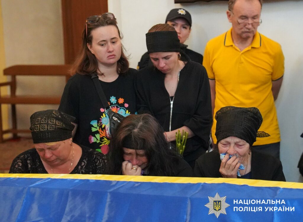 Живим коридором у Полтаві поліція провела побратима