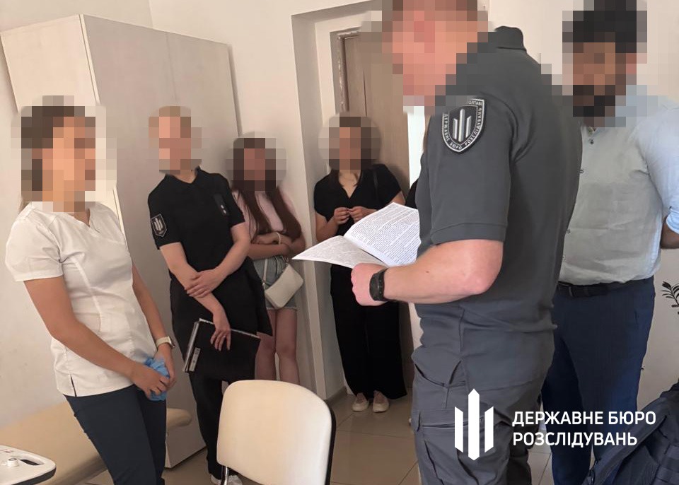 Слідчі ДБР у Полтаві викрили систему ухилення від мобілізації