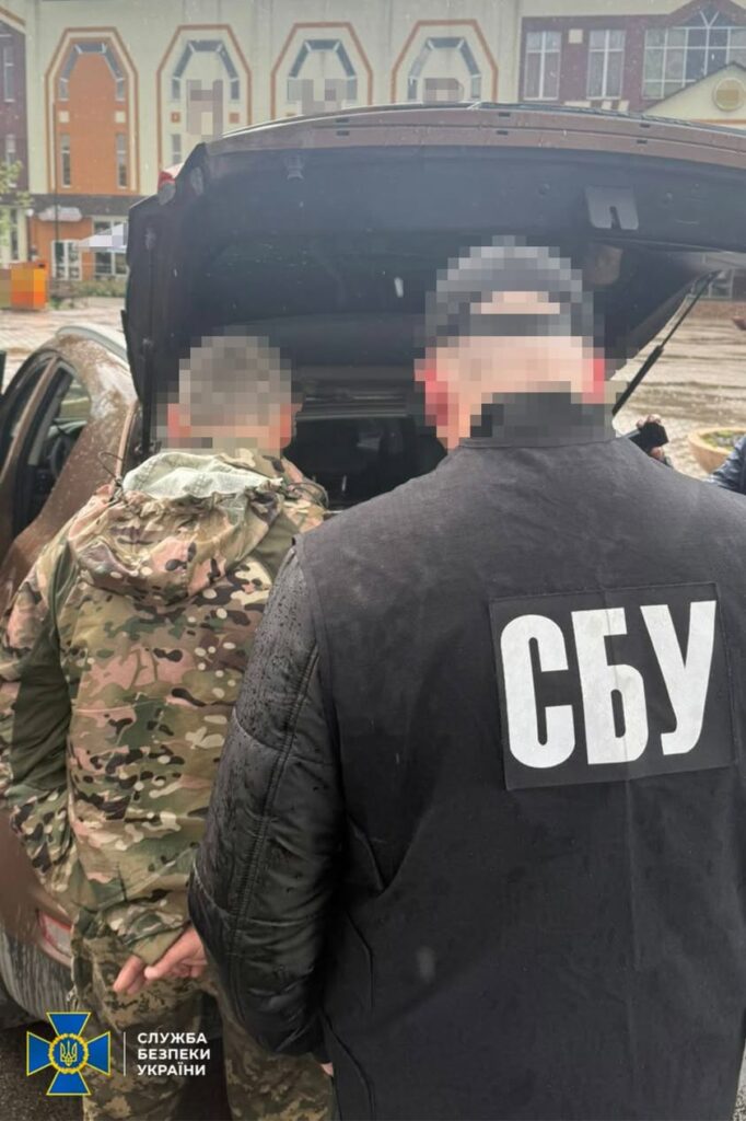 Посадовці ТЦК на Полтавщині затримані на хабарі за ухилення від мобілізації – СБУ. Втеча мобілізованих