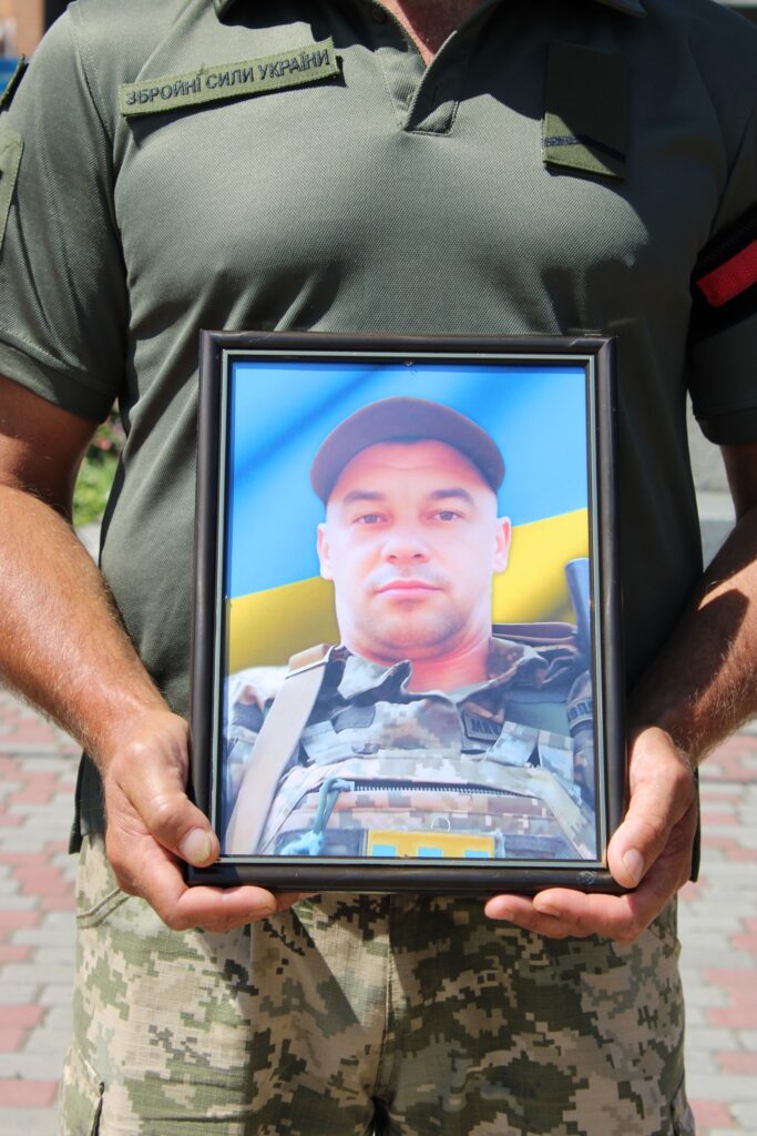 Сергій Демʼяненко мав освіту бурильна і був батьком двох дітей