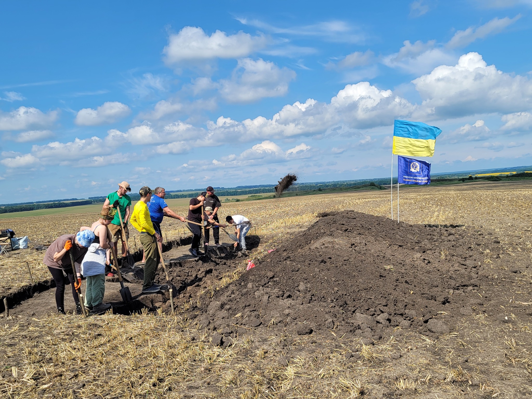 Нові знахідки археологів на Полтавщині: що зберігали укріплення Більського городища