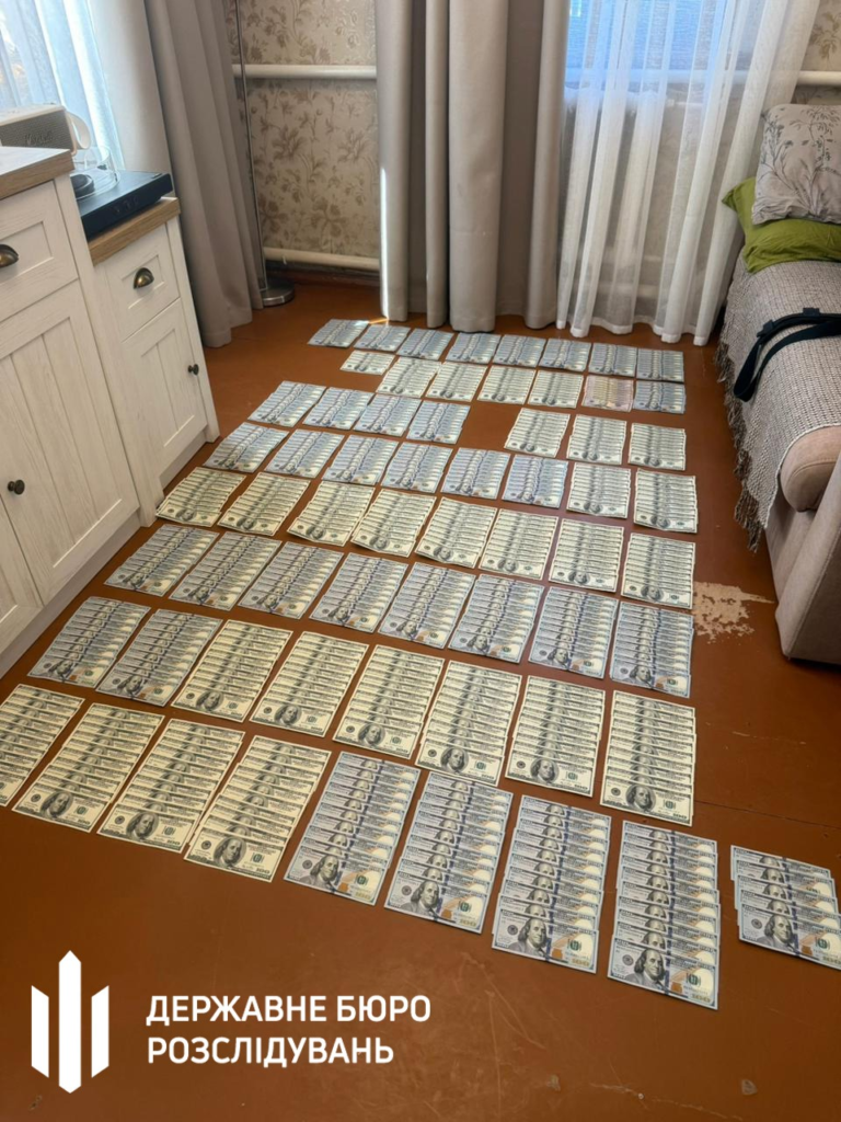 Слідчі ДБР у Полтаві викрили систему ухилення від мобілізації
