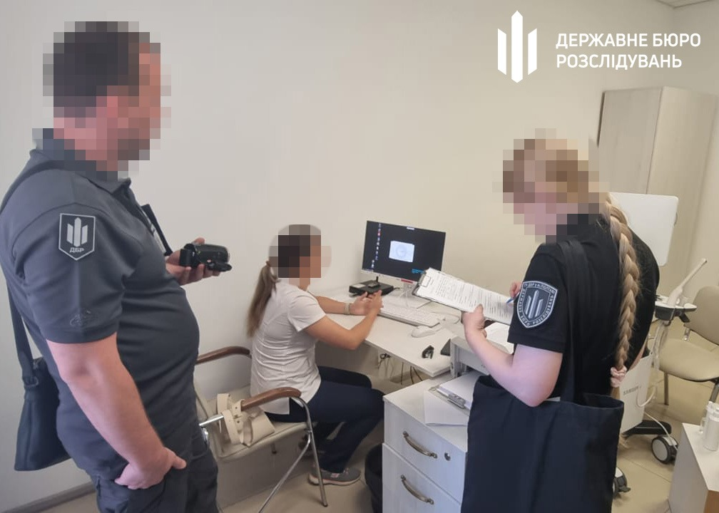 Слідчі ДБР у Полтаві викрили систему ухилення від мобілізації