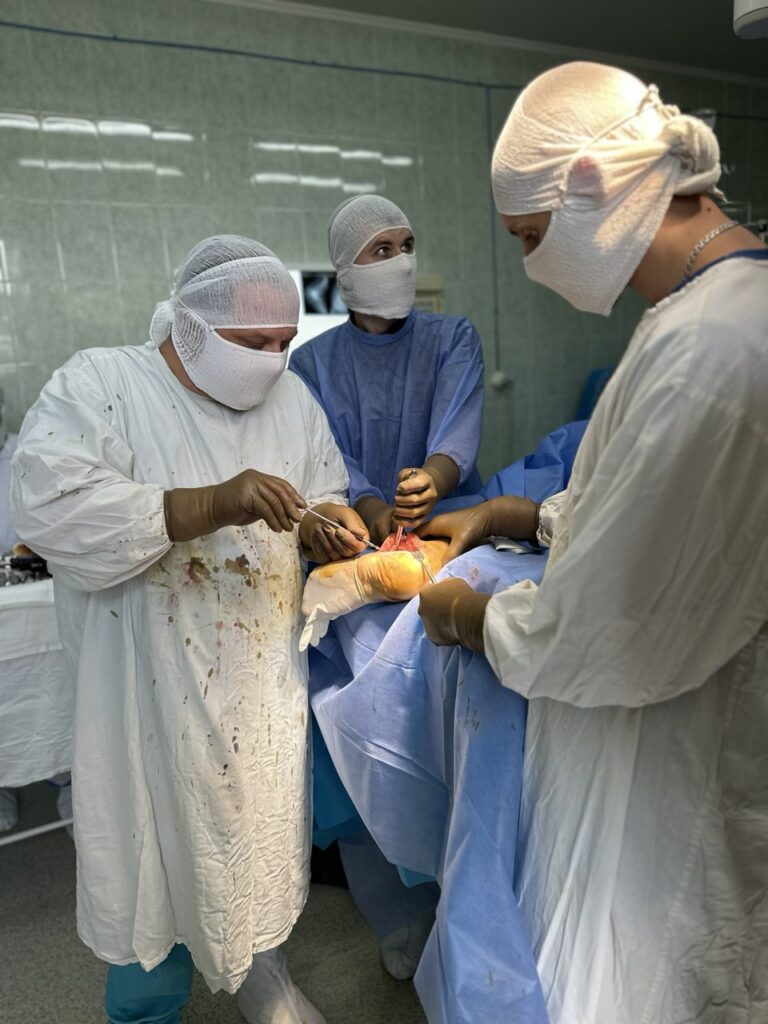 травматологи Євгеній Чіп Олександр Козін