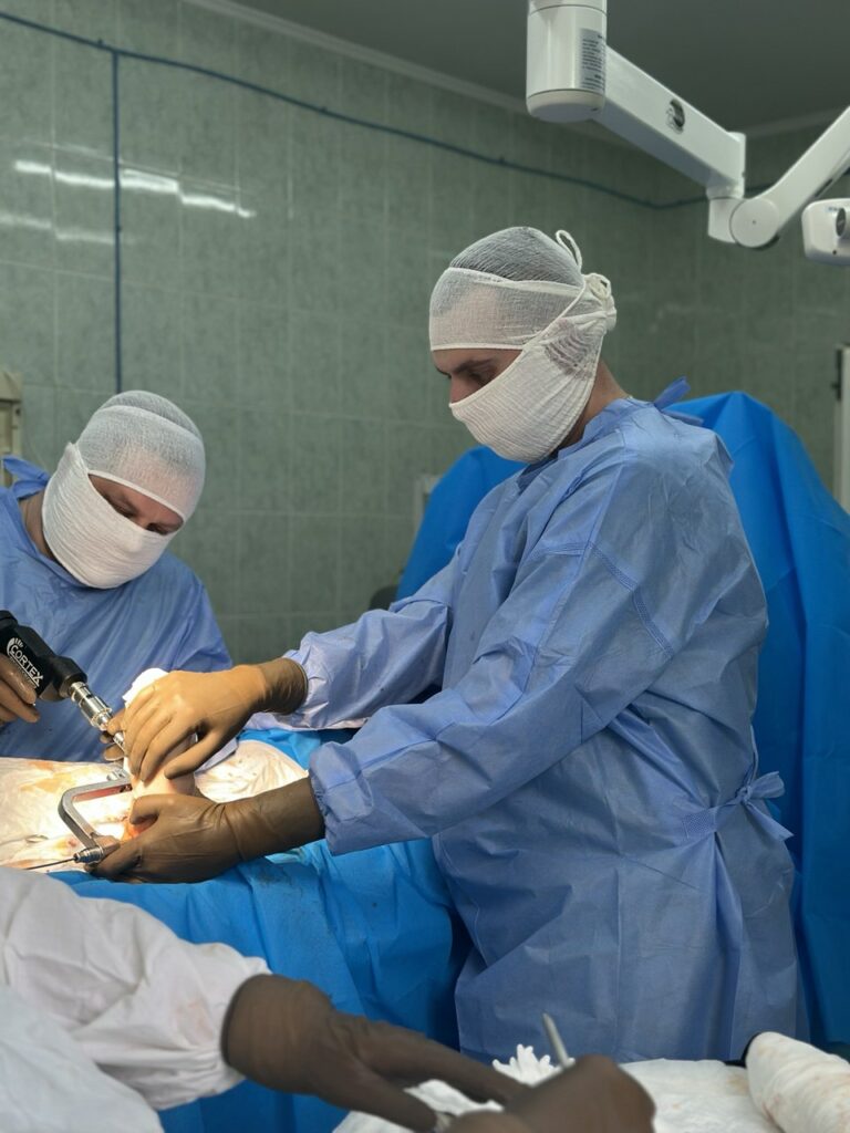 травматологи Євгеній Чіп Олександр Козін