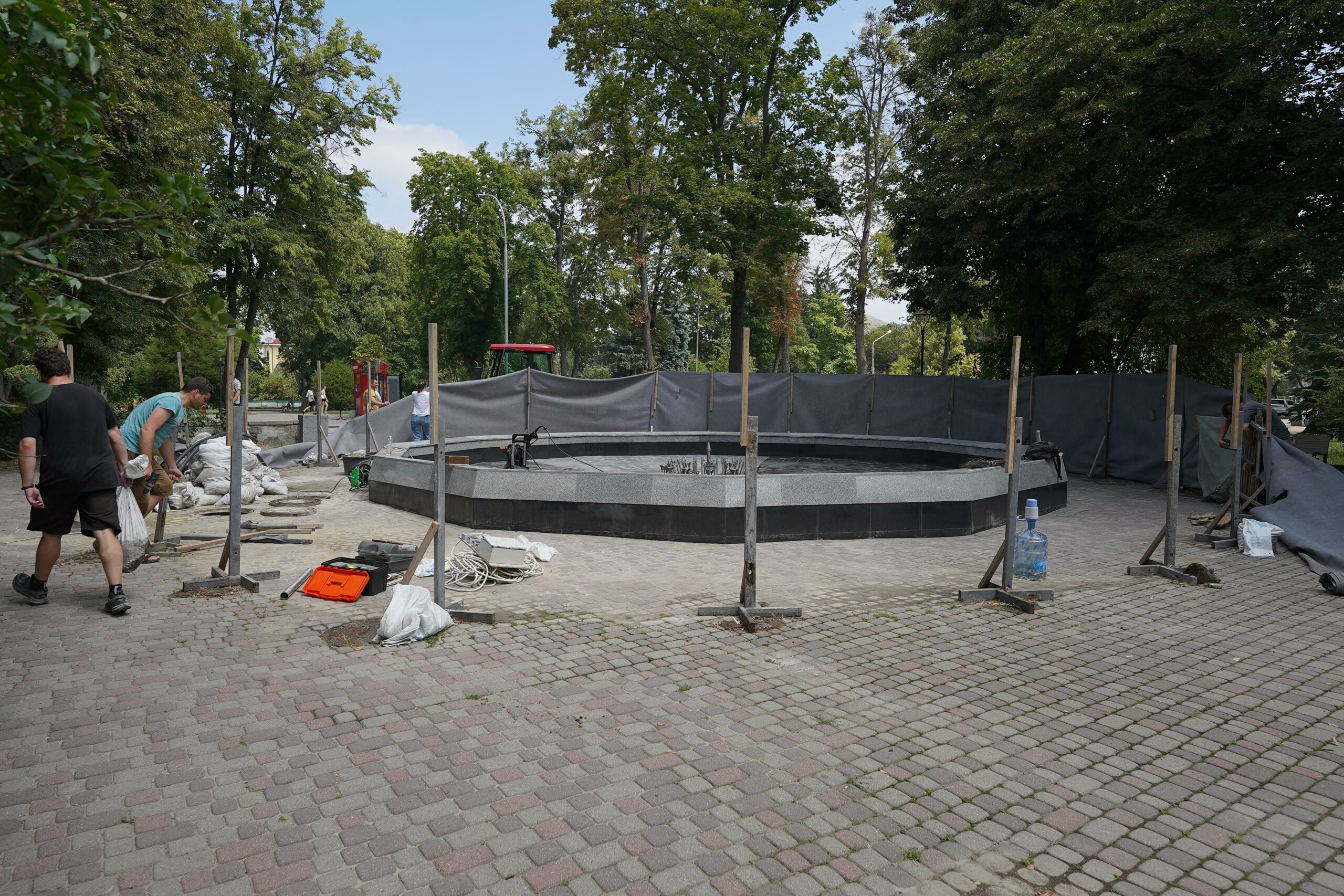 Фонтан у Шевченківському парку після ремонту