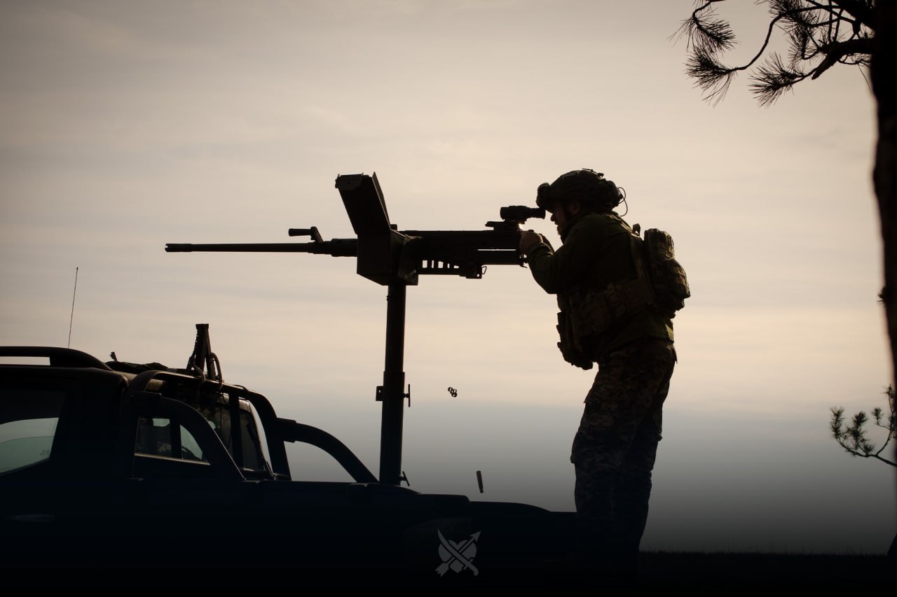 Ілюстративне фото. Воїни працюють по ворожих цілях