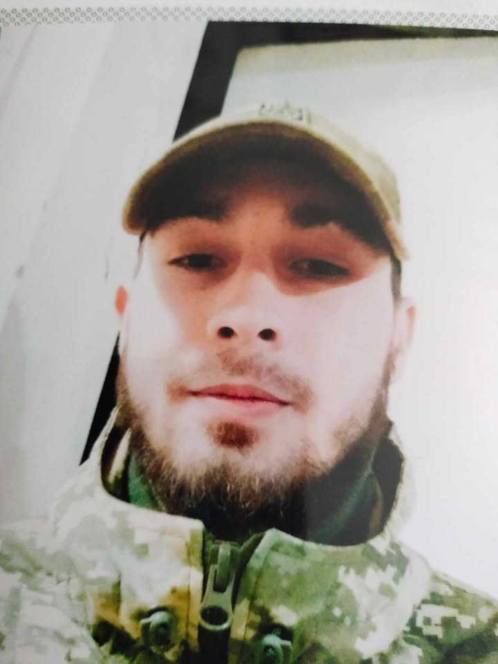 Воїн Владислав Карпець