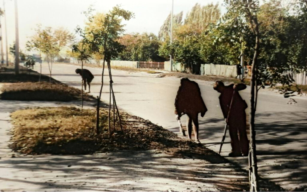 Прибирання вулиці Половка. 1970-ті роки. Джерело: Юрівка: історія колишнього передмістя Полтави Історія