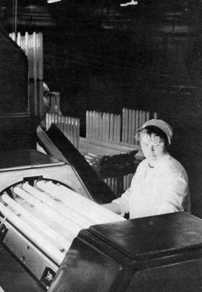 На заводі орієнтовно 1964-1965 роки. Джерело: «Стара Полтава» Заводи Полтави