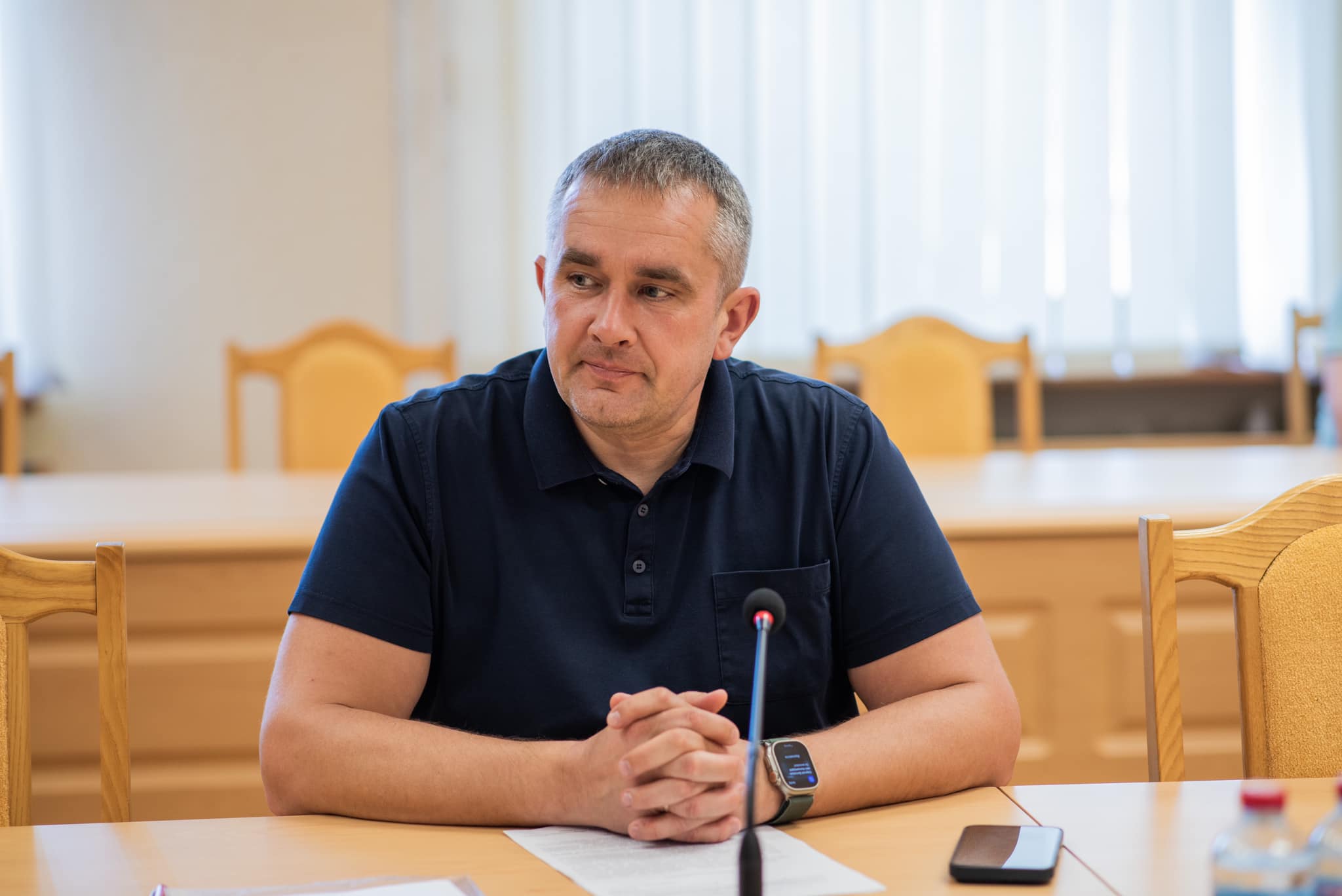 Ілюстративне фото. Керівник «Полтаватеплоенерго» Олег Мізік під час одного з засідань в облраді