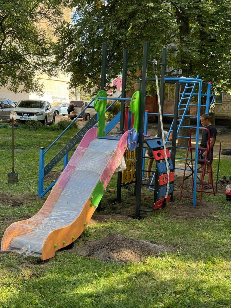 Один з відремонтованих русіним майданчиків