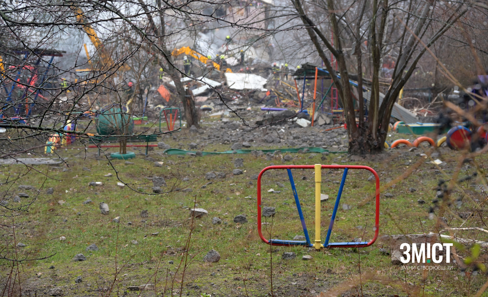 Наслідки російського обстрілу Полтави 1 лютого біля дитсадку «Горобинка»