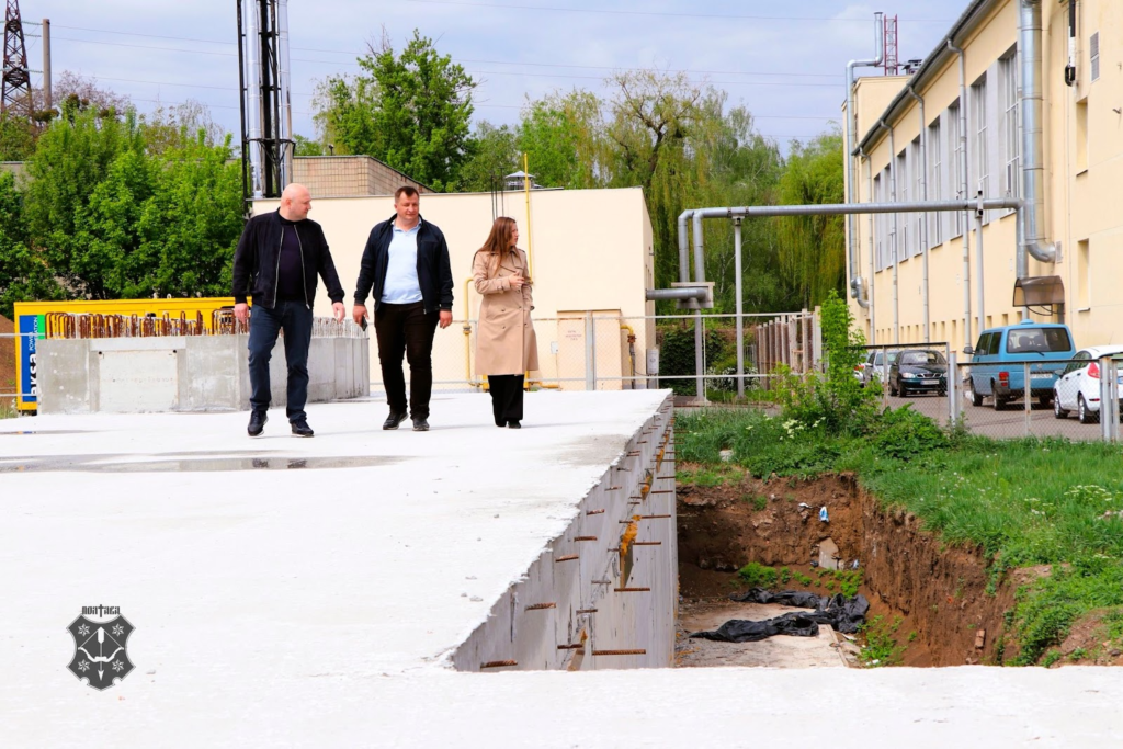 гроші на укриття