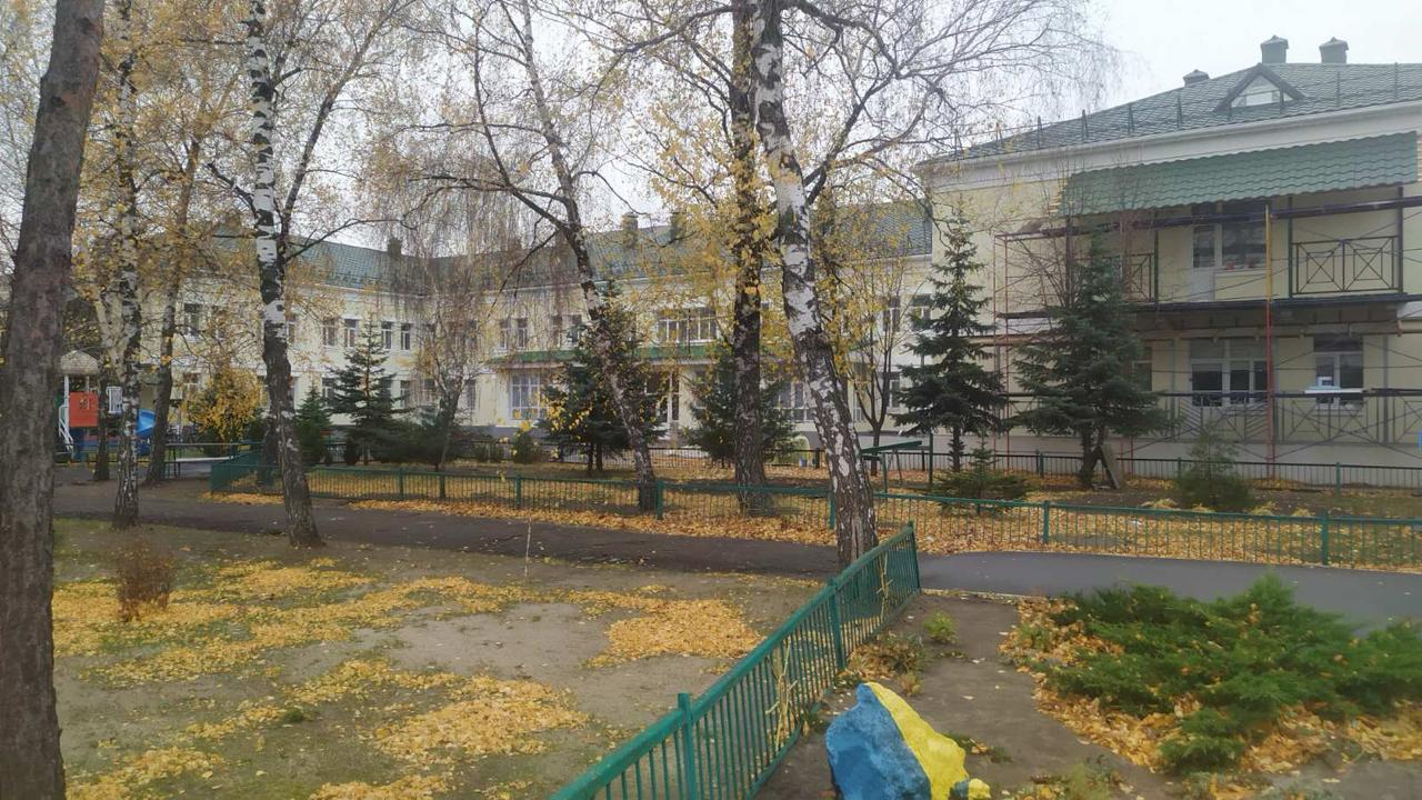 Будинок-інтернат у Нових Санжарах.