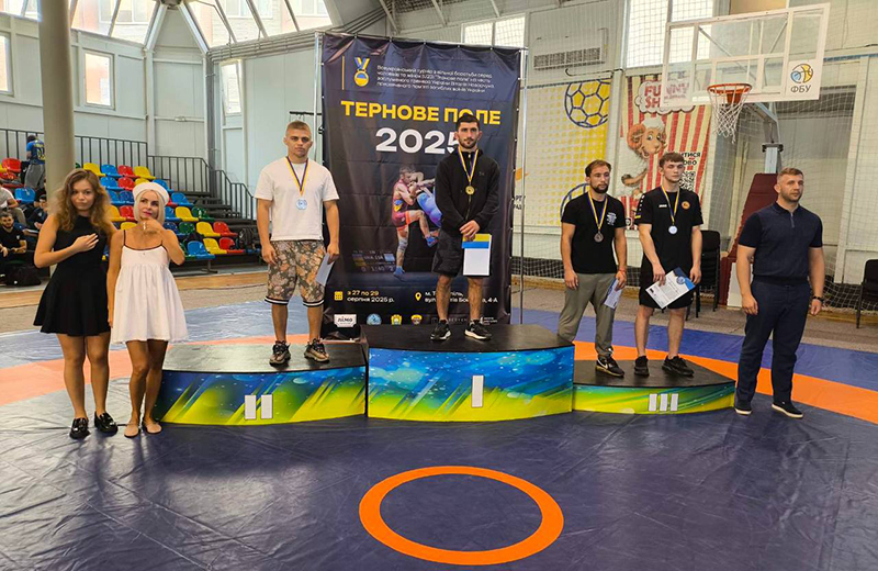 Спортсмени вибороли п’ять медалей на турнірі з вільної боротьби