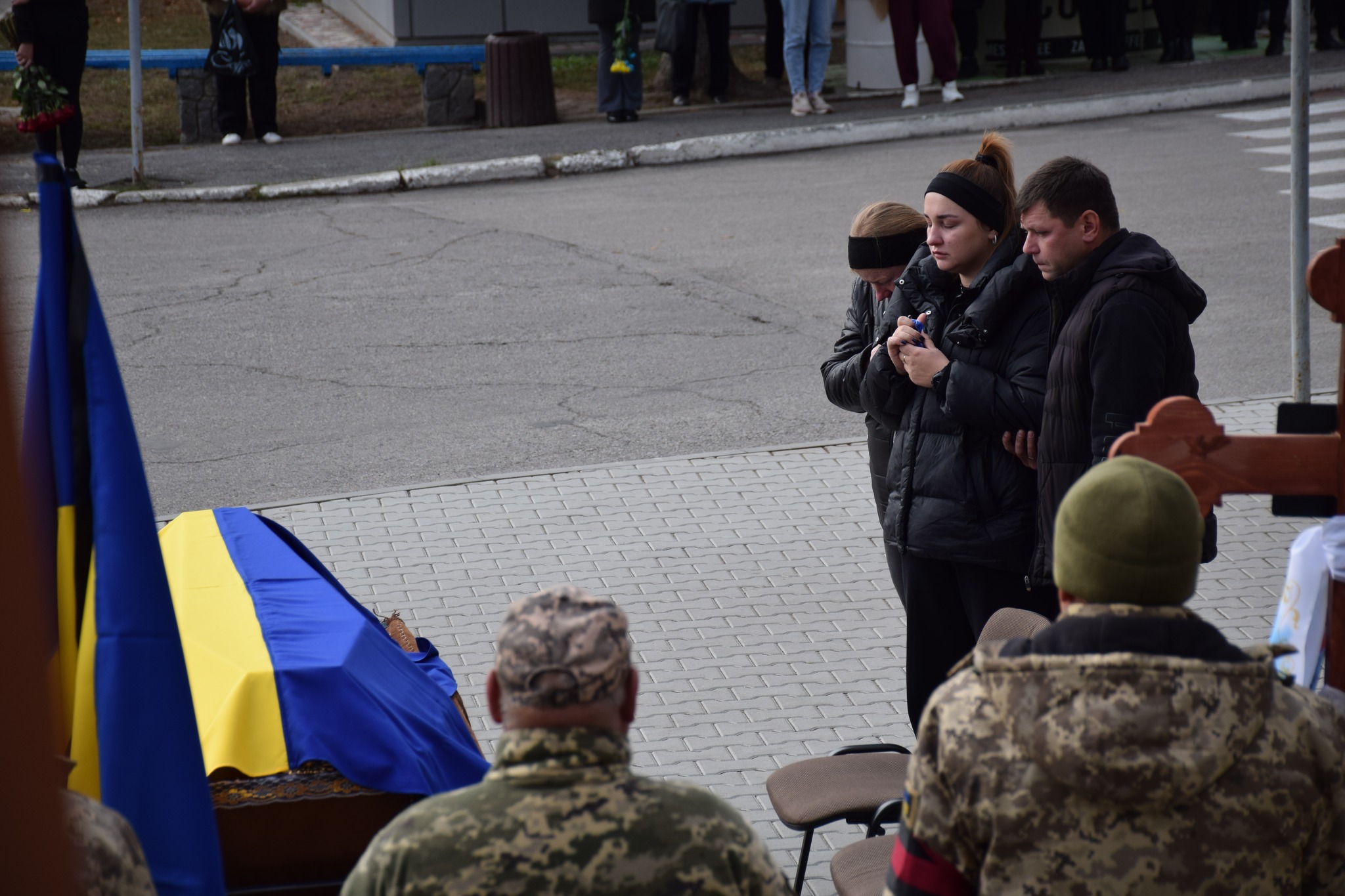 Родина прощається з полеглим бойовим медиком Романом Діденком