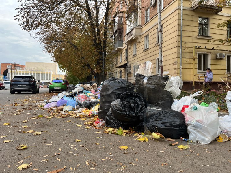 Стихійне звалище на вул. УПА,3