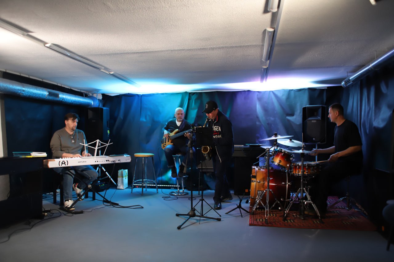 Відкриття джаз клубу «JAZZ & Blues» запрошенні музиканти