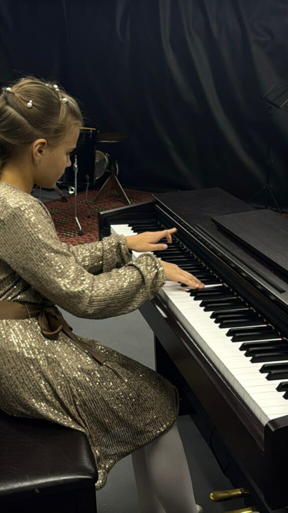 Майстер-клас з гри на клавішних інструментах