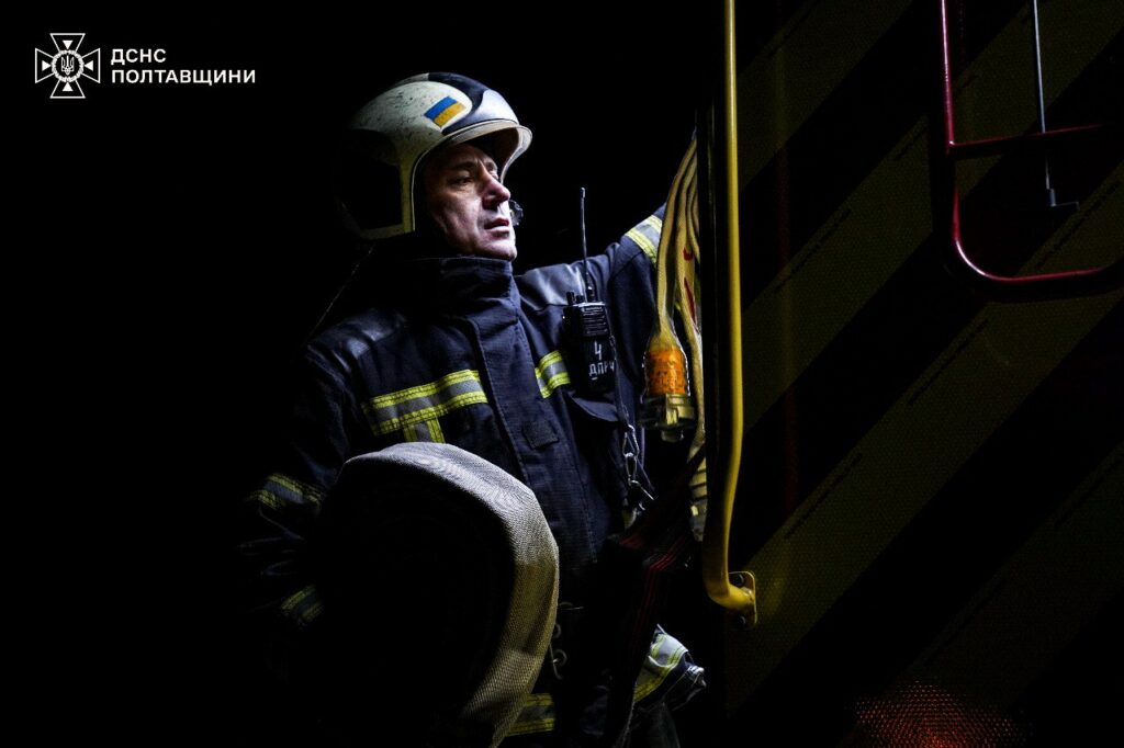 Полтавський район під атакою росіян. Вибухи під Полтавою прогриміли у ніч на 1 листопада, коли росіяни завдавали ударів. ФОТО тут