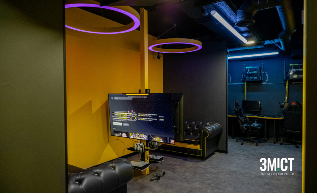 Цій спільноті надати «дім» планує мережа кіберспортивних клубів CYBERION, що відкривається в Полтаві. Керуюча першого клубу мережі Таїсія Черняк, 5 листопада розповіла ЗМІСТу про захоплення нового ринку, плани в Полтаві й «залізо», яке привезли для геймерів.