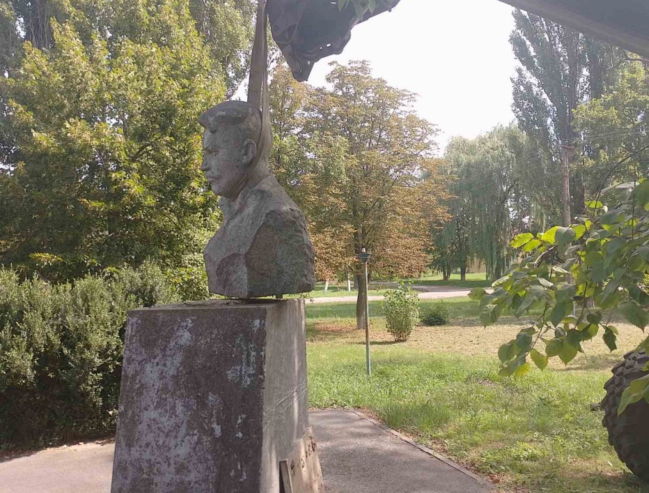 Демонтаж пам’ятника Денису Портненку