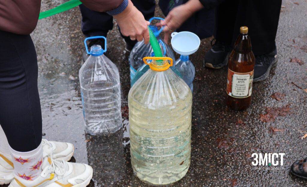 Один з пунктів забору води в Полтаві