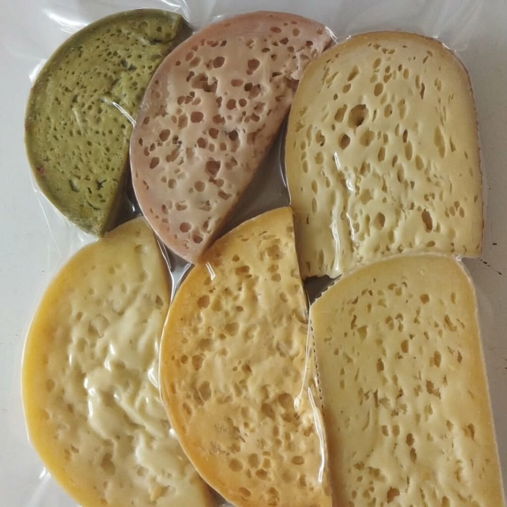 Що подарувати на свята: добірка крафту з Полтавщини