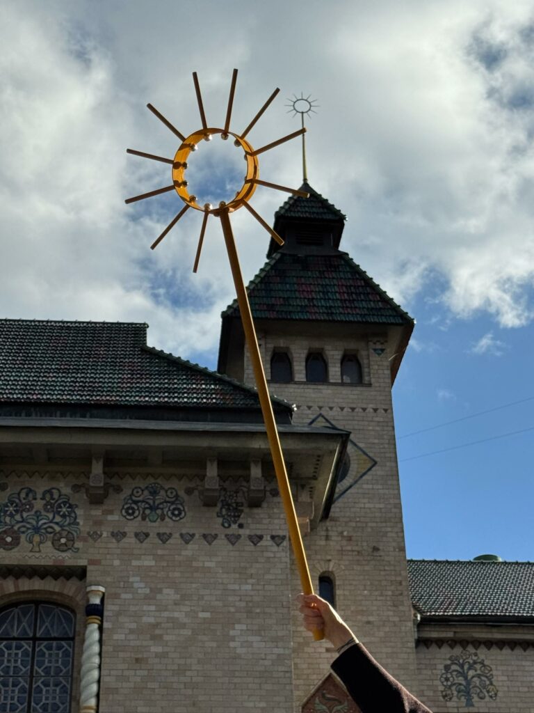 Хода звіздарів – перша подібна подія у Полтаві. Аби всі охочі поринули в атмосферу свята, організатори підготували кілька заходів, а саме: