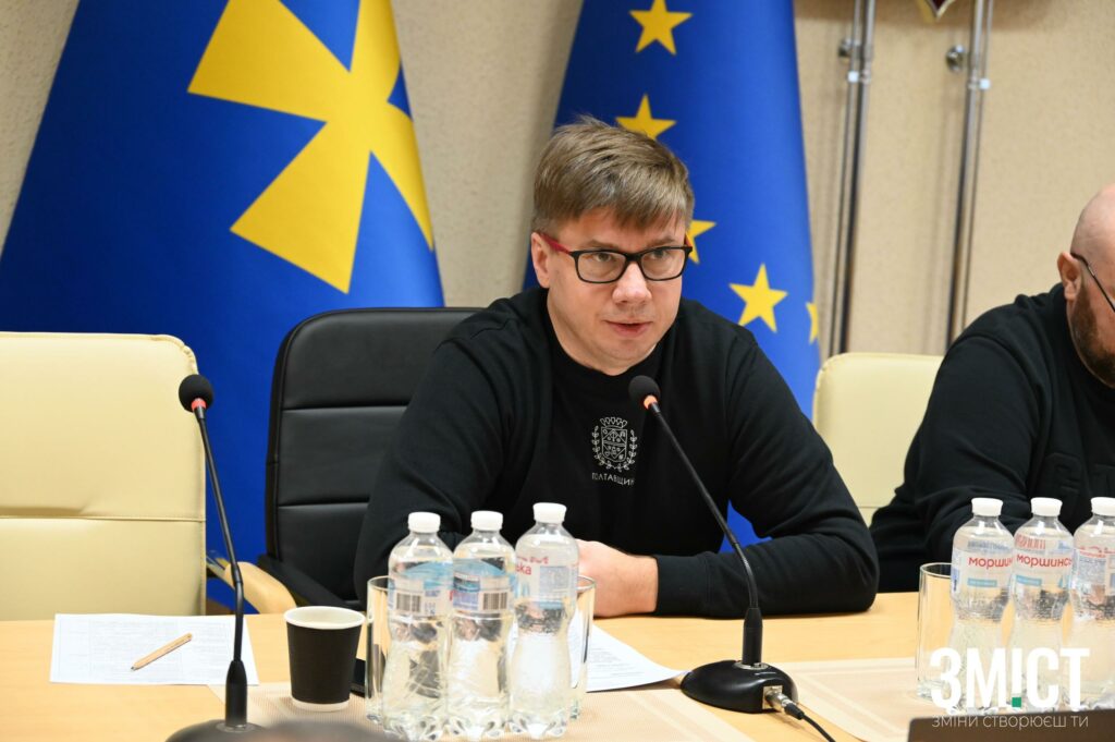 Військова адміністрація планує підписувати бюджет без Полтавської обласної ради і це обурює депутатів, каже Олександр Біленький