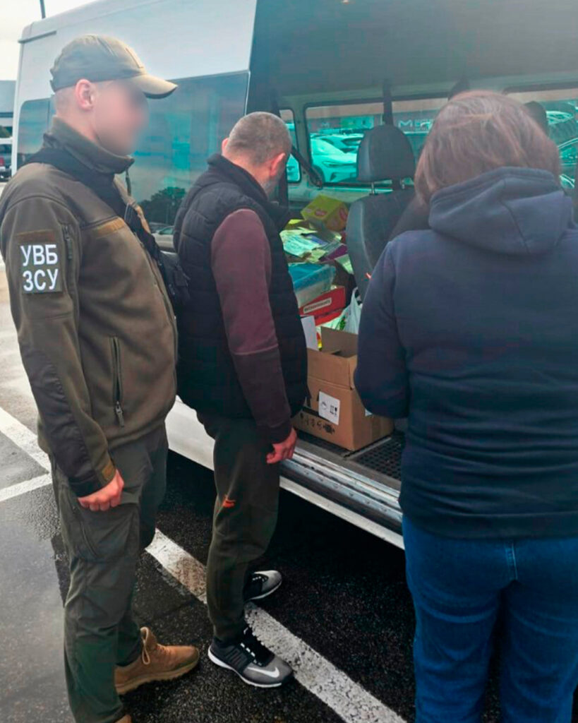 23 обшуки, вилучений мільйон гривень і чорнові записи – це підсумки обшуків у медиків в межах спецоперації «Опікун». Провели масові слідчі ді