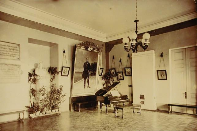 актова зала у кадетському корпусі