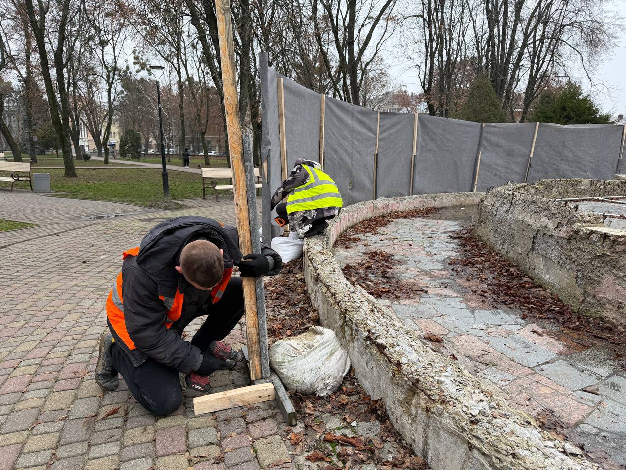 Демонтаж фонтану