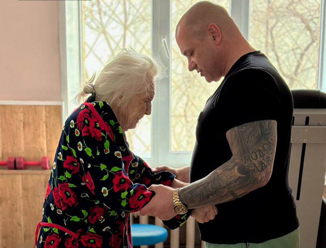 Реабілітація 100річної полтавки після інсульту