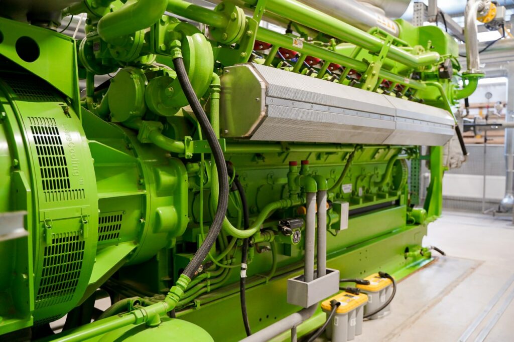 Когенераційна установка запущена на базі комунального підприємства «Полтаватеплоенерго». 23 січня начальник Полтавської обласної військової адміністрації Віталій Дяківнич повідомив, що першу в області когенераційну установку ввели в дію.