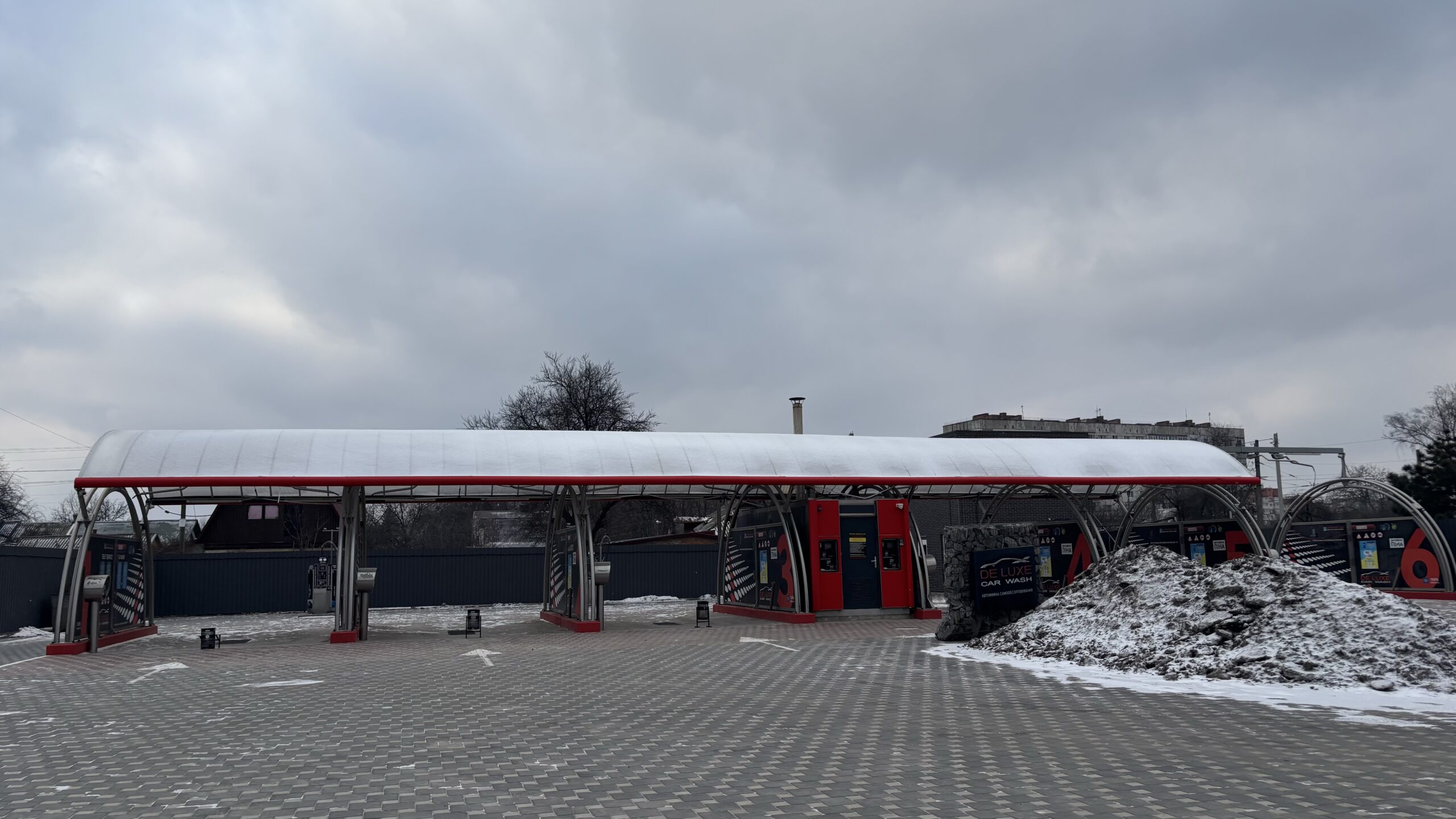 Автомийка Deluxe у Полтаві