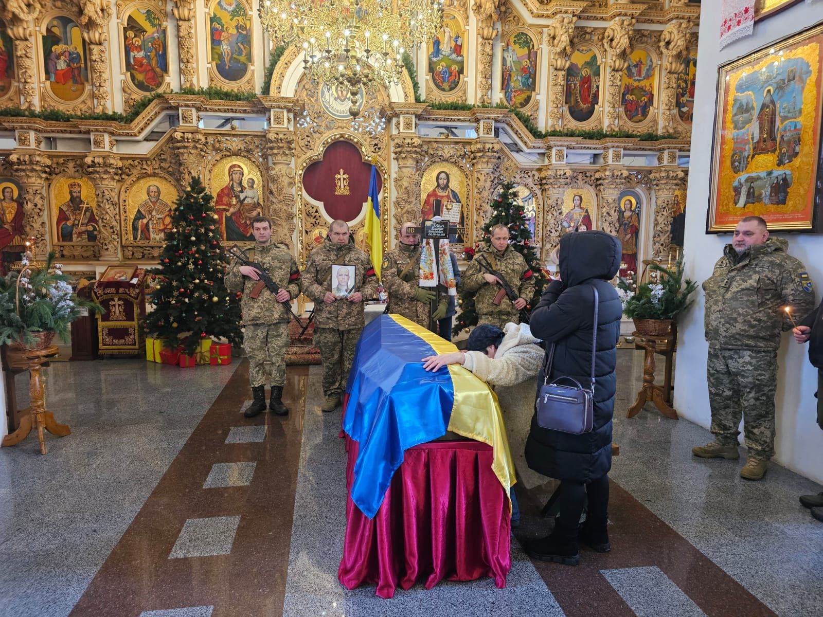 Прощання з Дмитром Ханіним