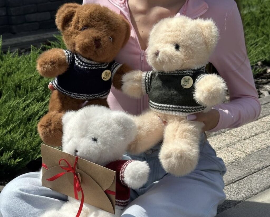 іграшки-ведмедики