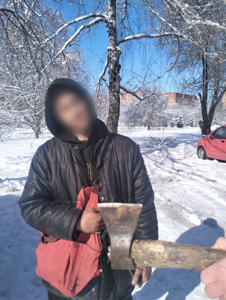 чоловіка з сокирою