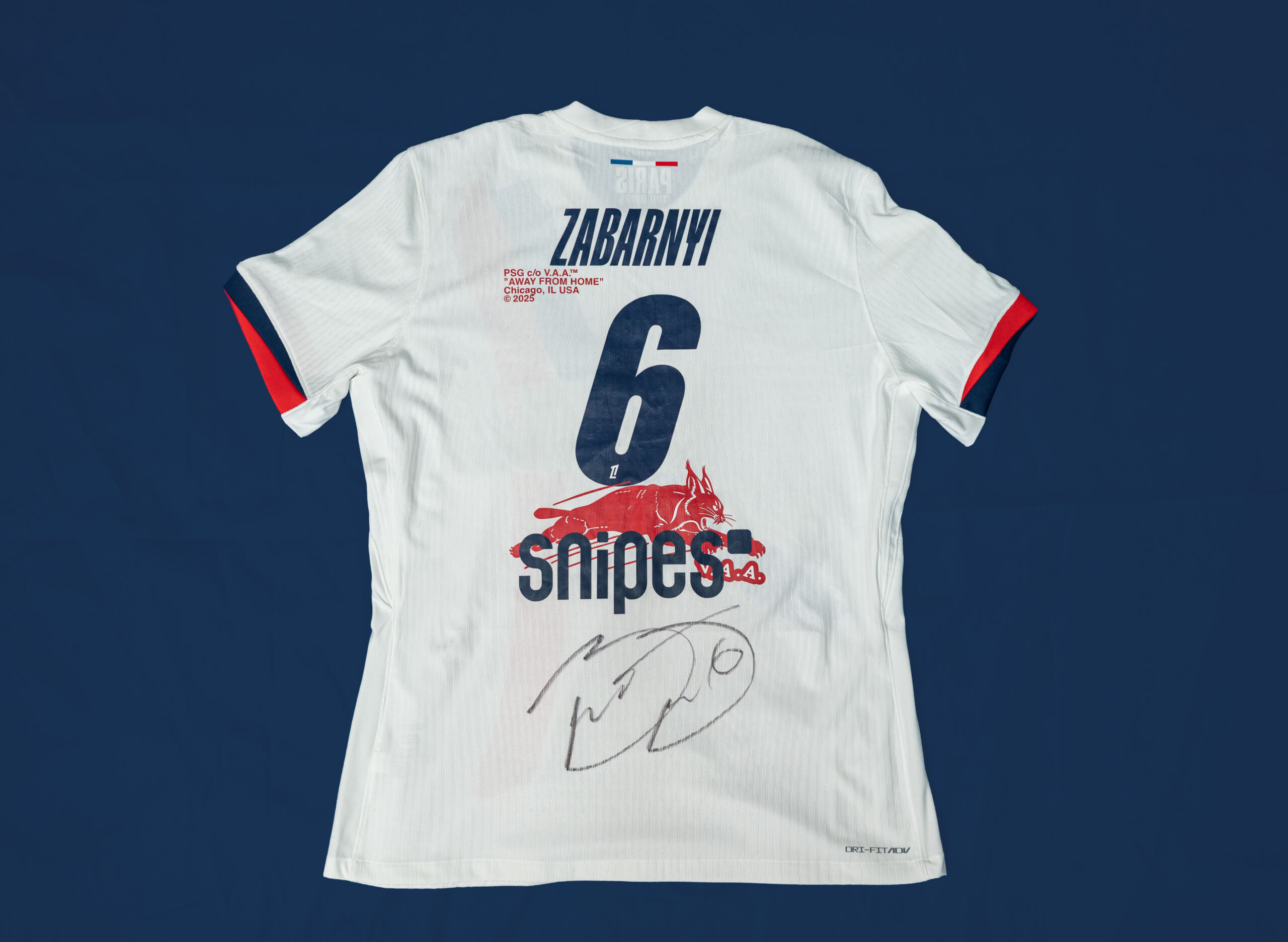 У Полтаві футболка з автографом Іллі Забарного стала лотом благодійного розіграшу