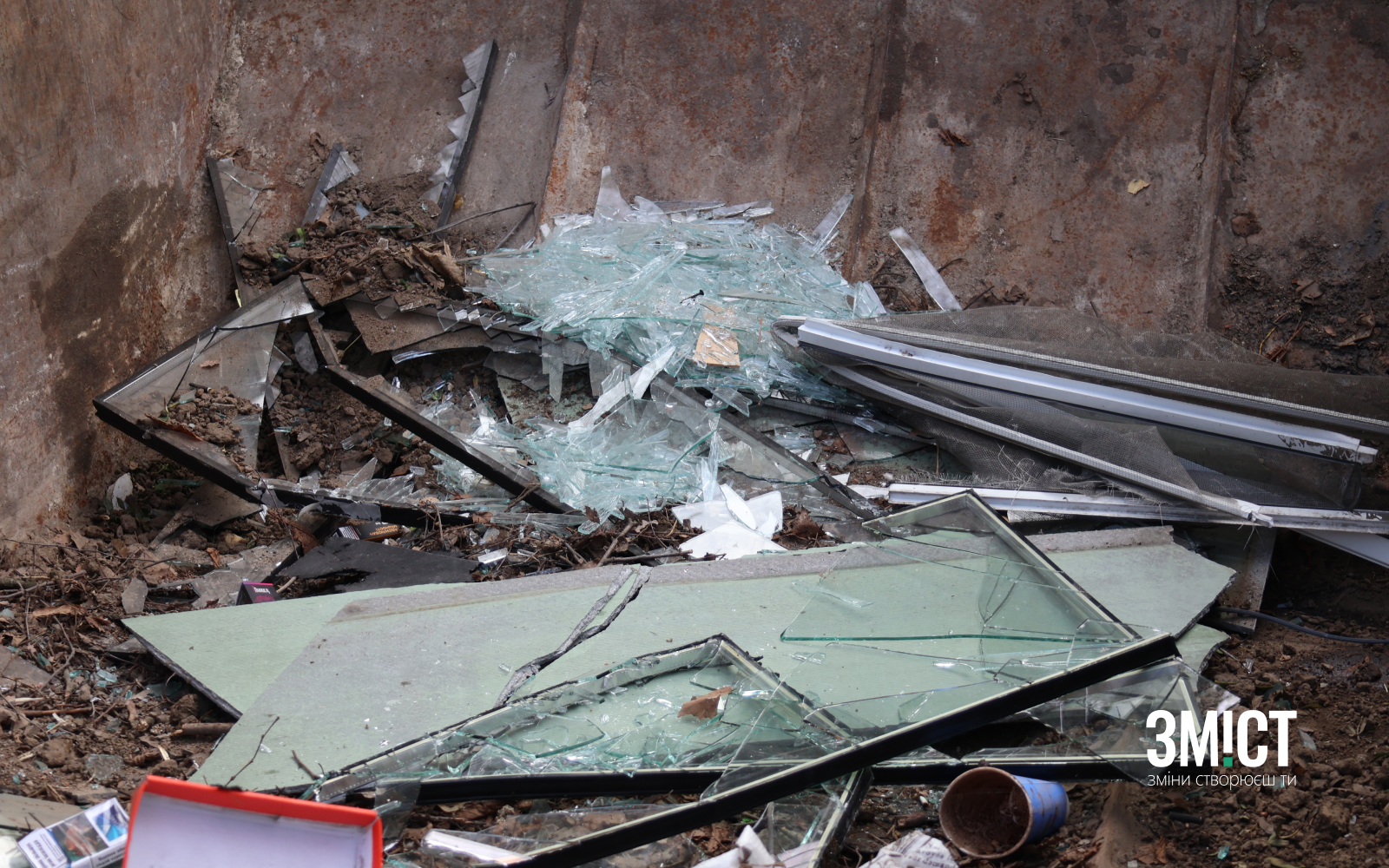 Пошкодження після нічної атаки ілюстративна світлина