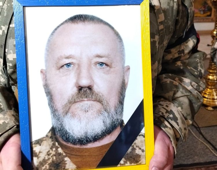 У Полтаві попрощалися з вогнеметником та заступником командира бойової машини