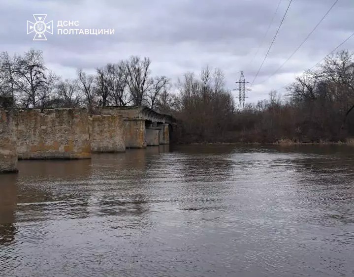 Як ліквідовували затор на річці Полтавщини